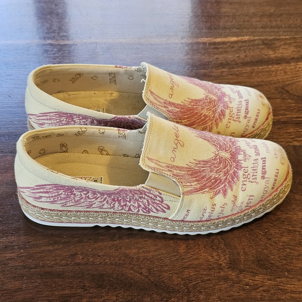 Goby canvas slip-on espadrille shoes with a red and beige 'angel' text and wings
